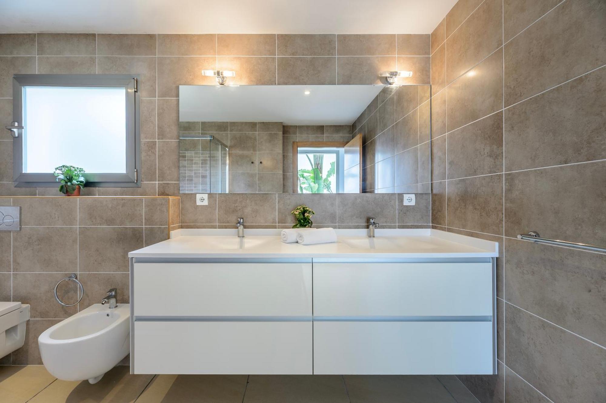 Villa New! Es Redo-spacious & Relax Sant Josep de sa Talaia