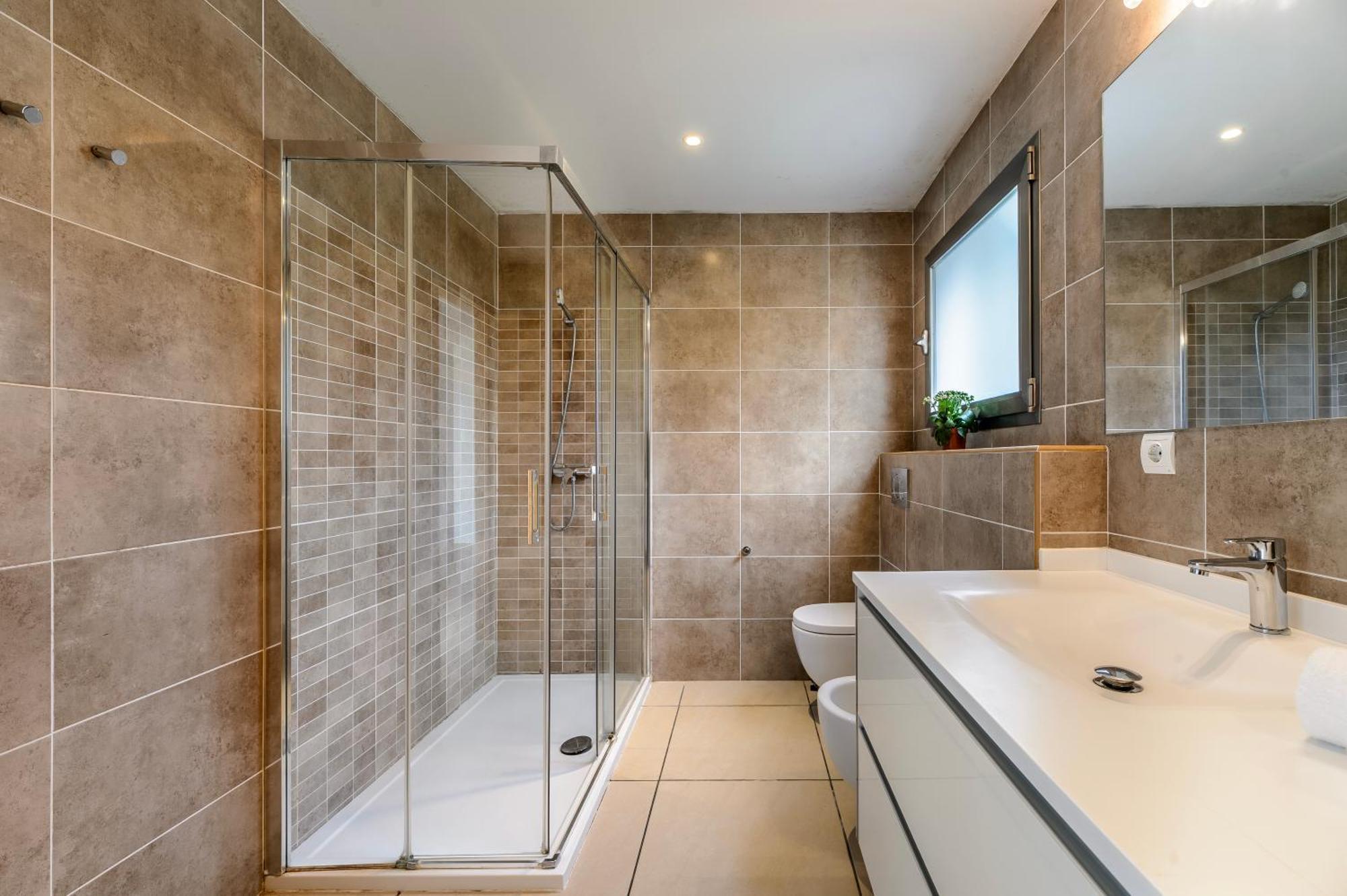 Villa New! Es Redo-spacious & Relax