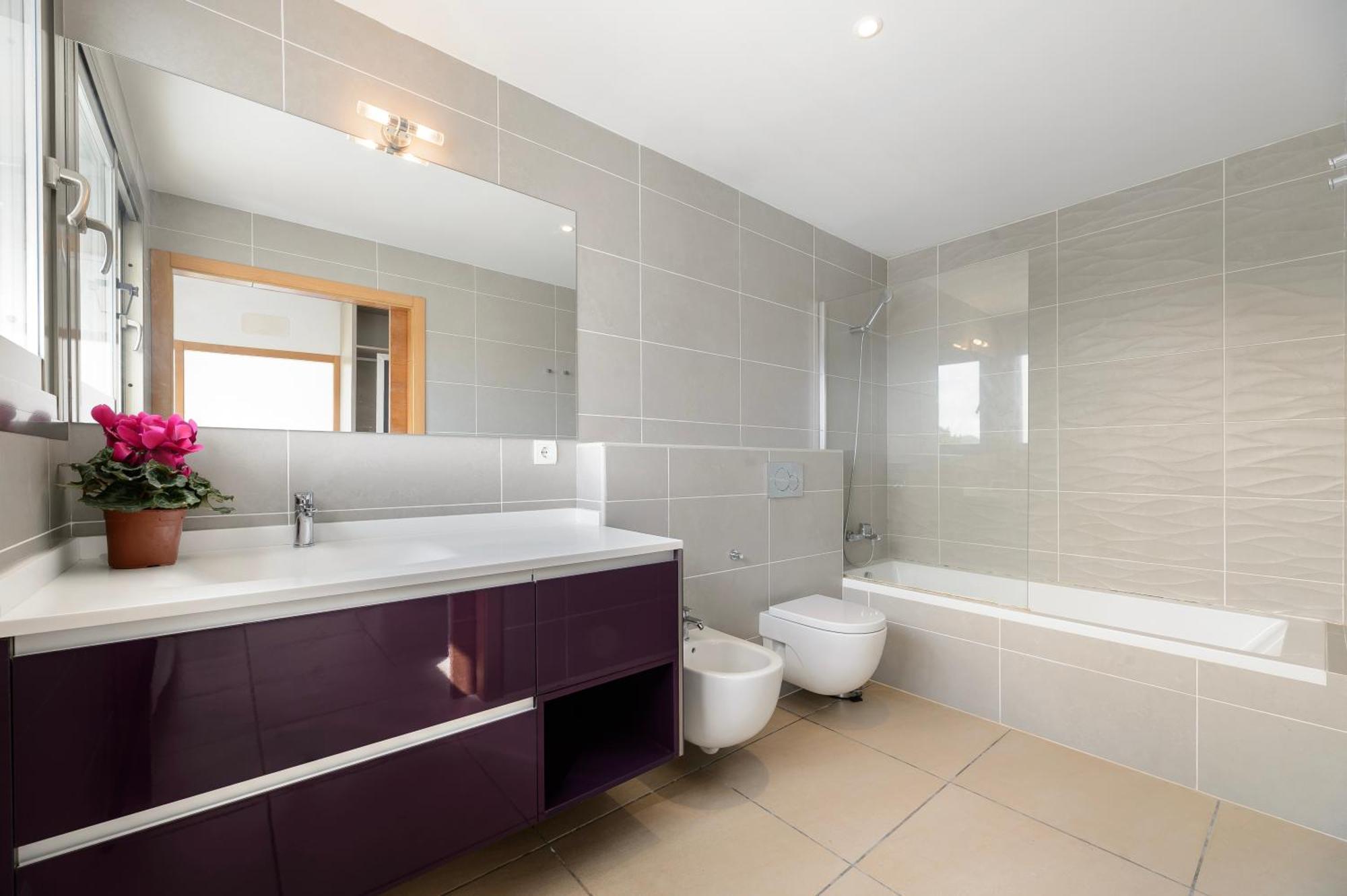 Villa New! Es Redo-spacious & Relax *