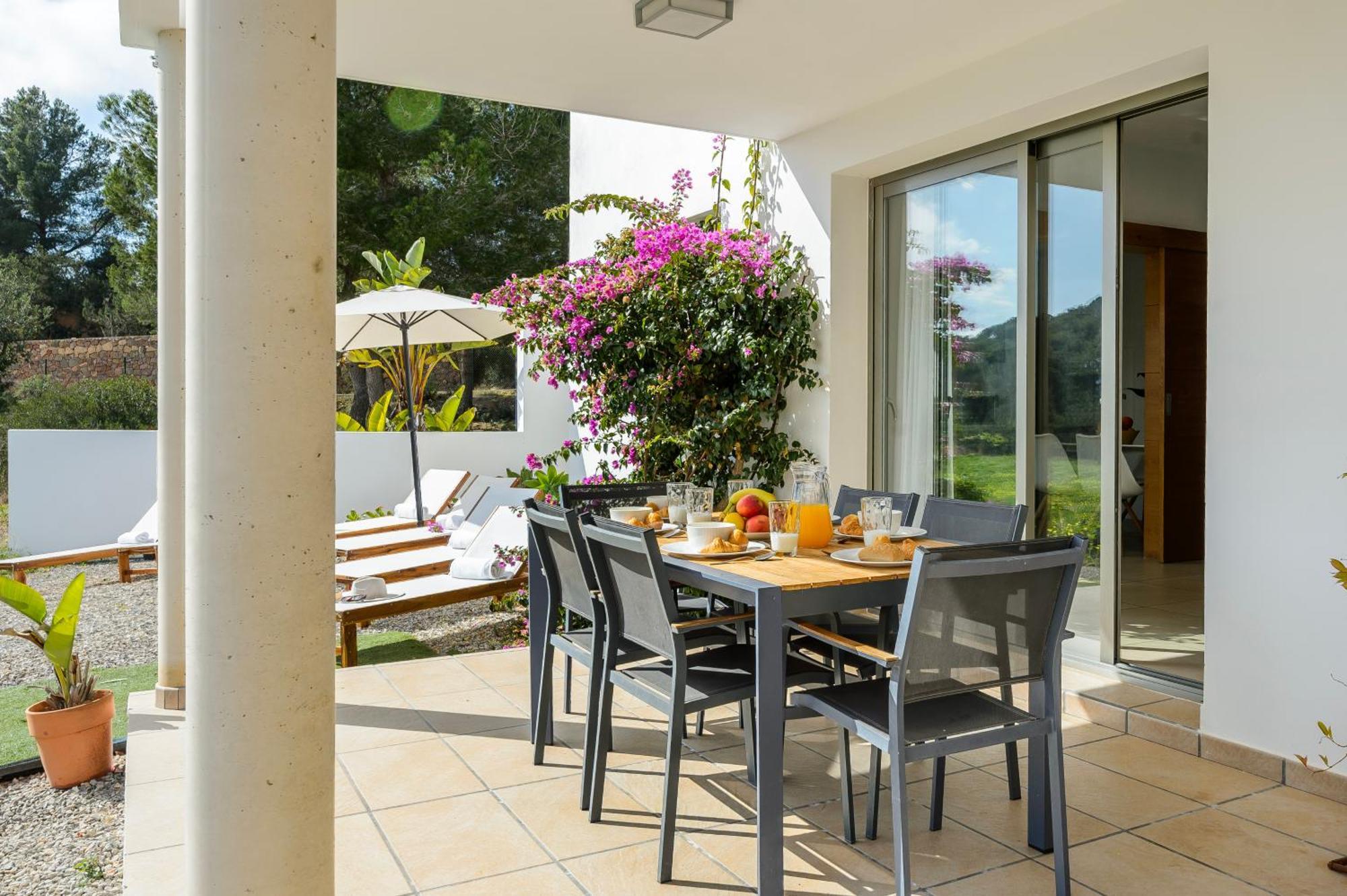 Villa New! Es Redo-spacious & Relax *
