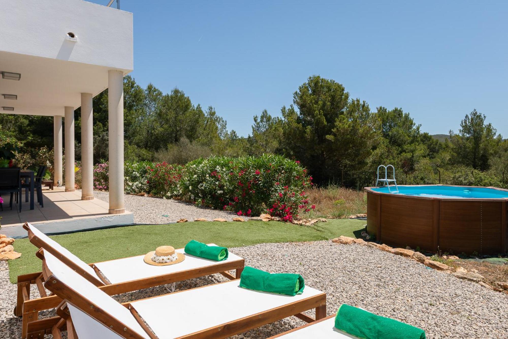 New! Es Redo-spacious & Relax Villa