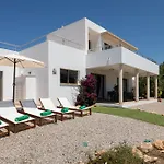 New! Villa Es Redo-Spacious & Relax